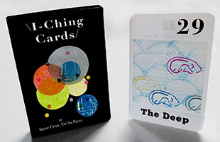 \ I-Ching Cards / book